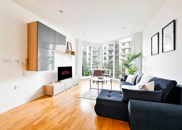 The Thamesview - Stylish 2 Bed Flat With Balcony